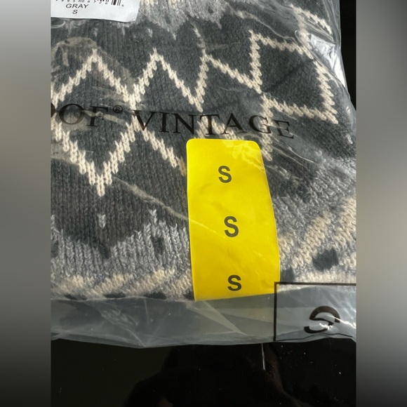 CLEARANCE NWT Women’s Small Gray Weatherproof Vintage Sweater - Picture 7 of 8